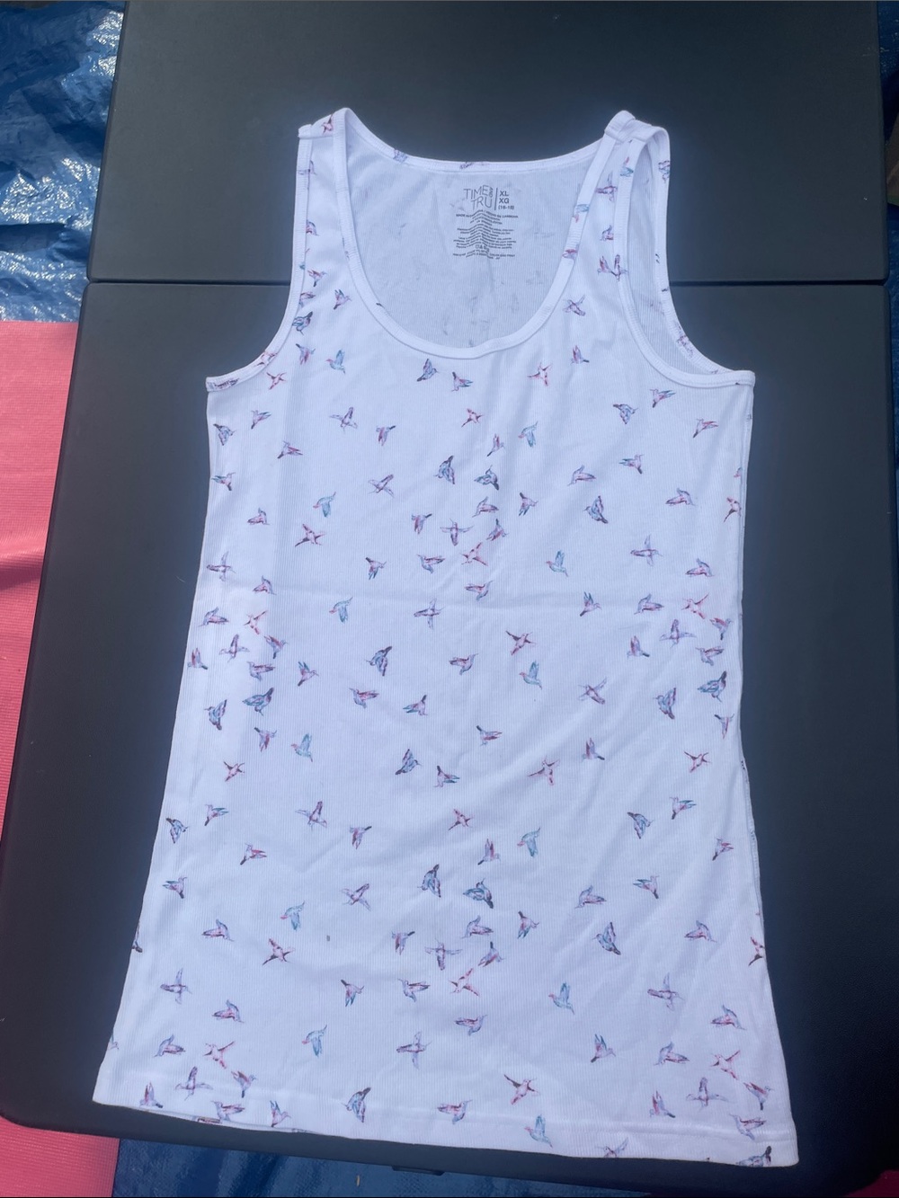 Time & Tru tank top Hummingbirds XL